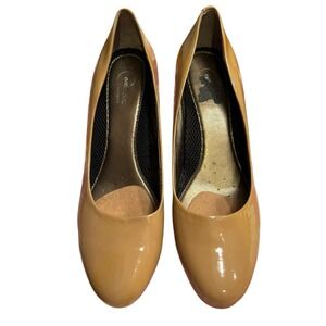 Easy Spirit Anti-Gravity Slip On Heeled Pumps Womens Size 9.5M Tan